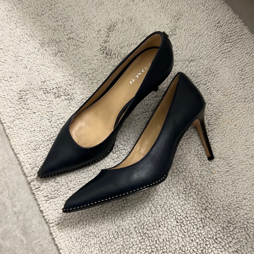 Coach size 7 navy heels